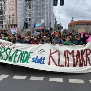 almanyada-protesto-hakki